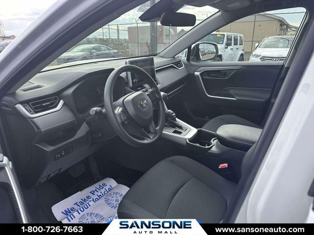 2025 Toyota RAV4 LE