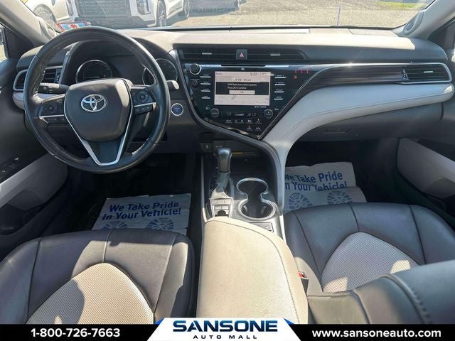 2020 Toyota Camry Hybrid XLE