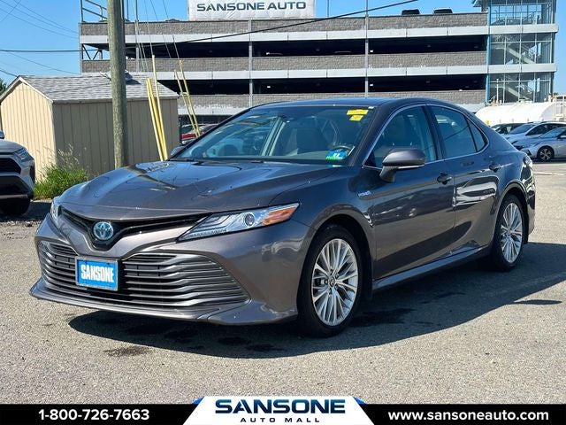 2020 Toyota Camry Hybrid XLE