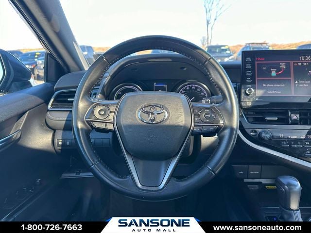 2022 Toyota Camry Hybrid SE