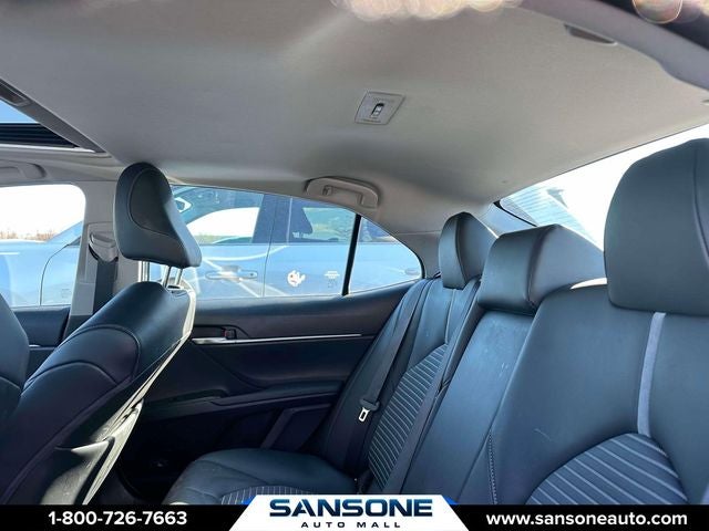 2022 Toyota Camry Hybrid SE