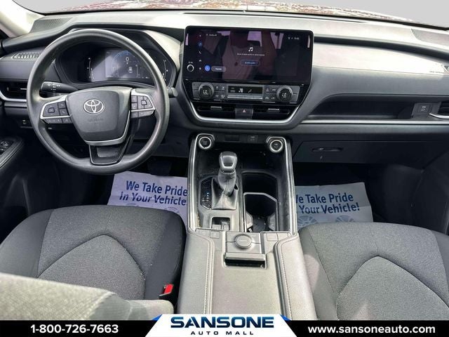 2025 Toyota Grand Highlander LE