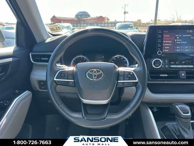 2022 Toyota Highlander LE