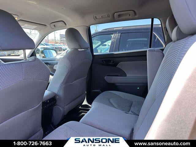 2022 Toyota Highlander LE