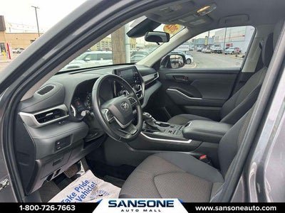 2022 Toyota Highlander LE