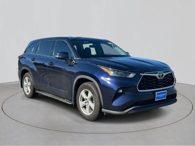 2022 Toyota Highlander LE