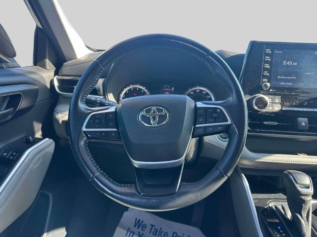 2022 Toyota Highlander LE