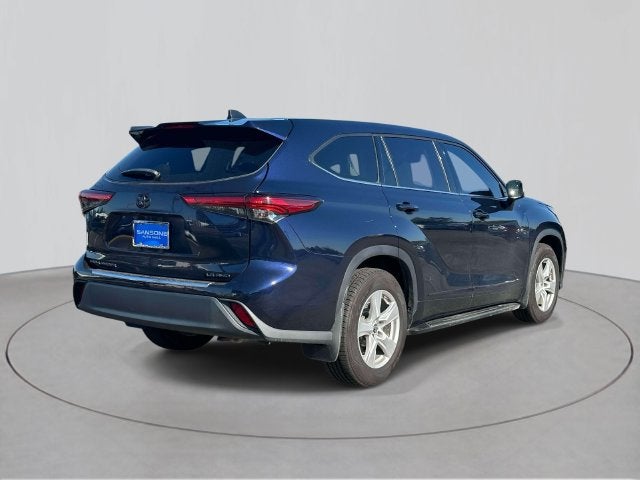 2022 Toyota Highlander LE