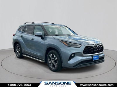 2022 Toyota Highlander LE
