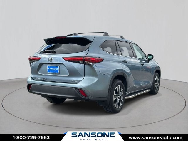 2022 Toyota Highlander LE