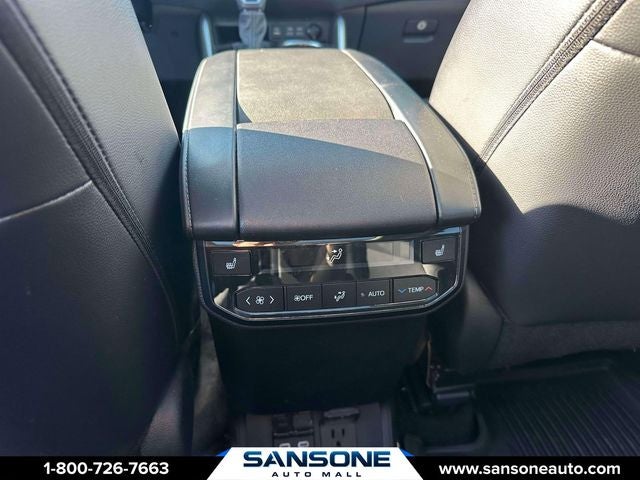 2025 Toyota Highlander Hybrid Platinum