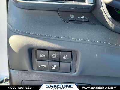 2025 Toyota Highlander Hybrid Platinum