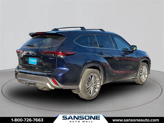 2025 Toyota Highlander Hybrid Platinum