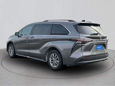 2024 Toyota Sienna XLE 8 Passenger