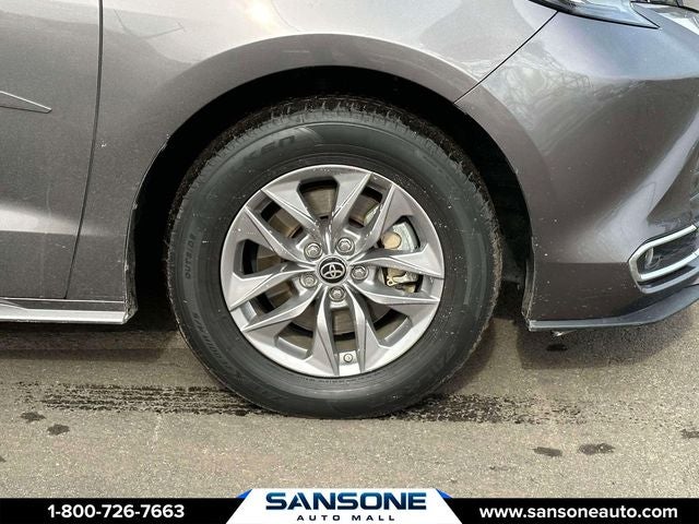 2024 Toyota Sienna XLE 8 Passenger