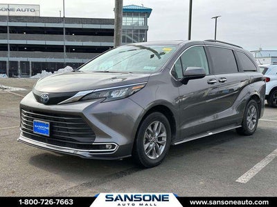 2024 Toyota Sienna XLE 8 Passenger