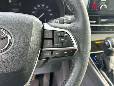 2024 Toyota Sienna XLE 8 Passenger