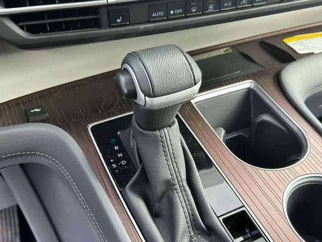 2024 Toyota Sienna XLE 8 Passenger