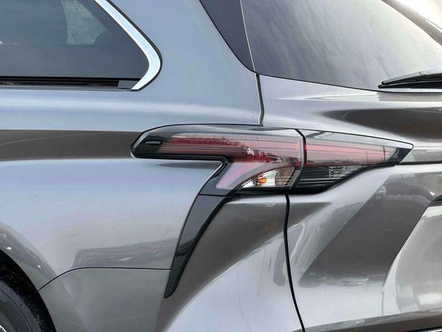 2024 Toyota Sienna XLE 8 Passenger