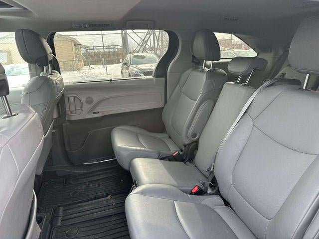 2024 Toyota Sienna XLE 8 Passenger