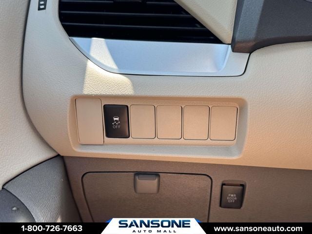 2020 Toyota Sienna LE 7 Passenger