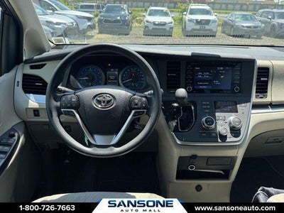 2020 Toyota Sienna LE 7 Passenger