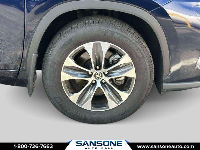 2025 Toyota Highlander XLE