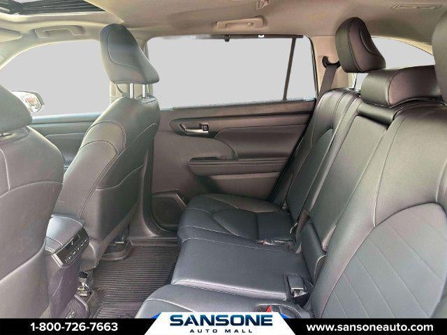 2025 Toyota Highlander XLE