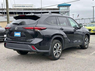 2024 Toyota Highlander XLE