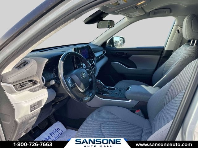 2024 Toyota Highlander LE
