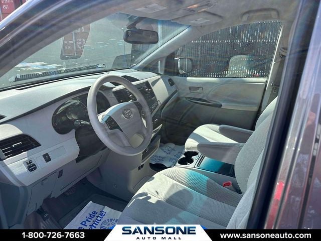 2014 Toyota Sienna LE