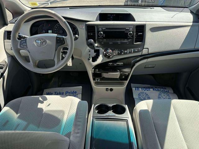 2014 Toyota Sienna LE