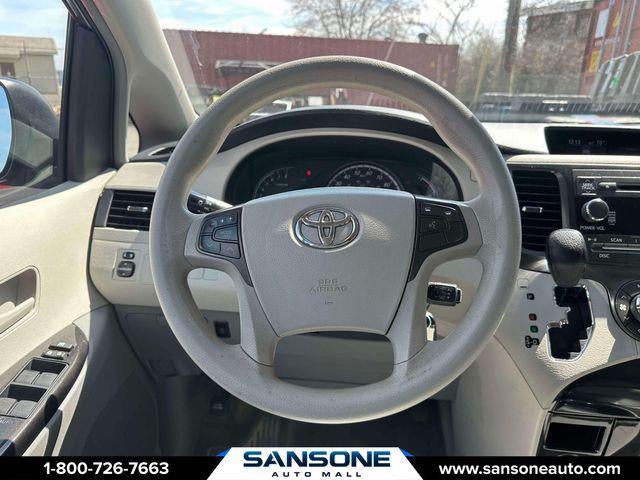 2014 Toyota Sienna LE