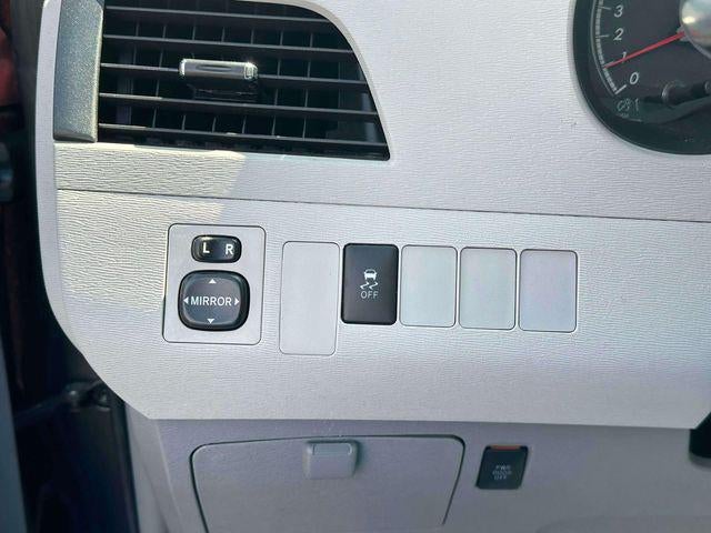 2014 Toyota Sienna LE