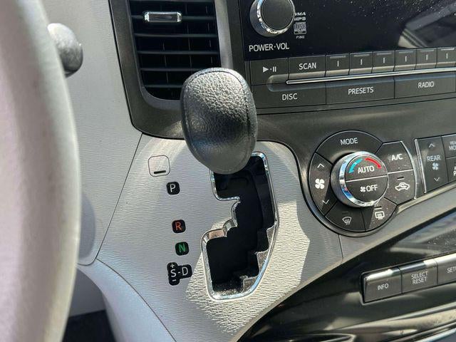 2014 Toyota Sienna LE