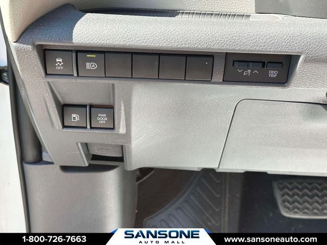 2021 Toyota Sienna LE 8 Passenger