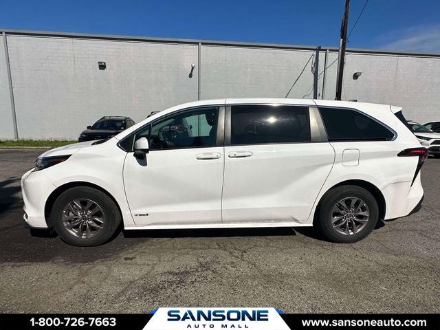 2021 Toyota Sienna LE 8 Passenger