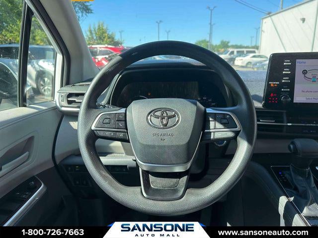 2021 Toyota Sienna LE 8 Passenger