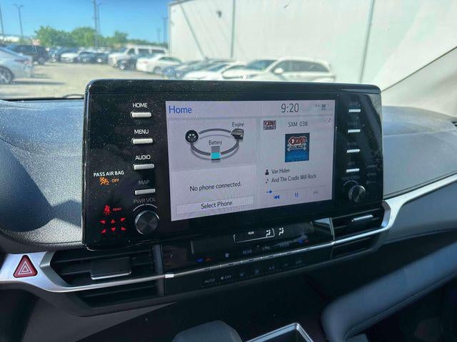 2021 Toyota Sienna LE 8 Passenger