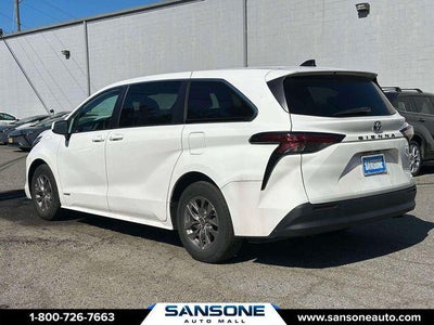 2021 Toyota Sienna LE 8 Passenger