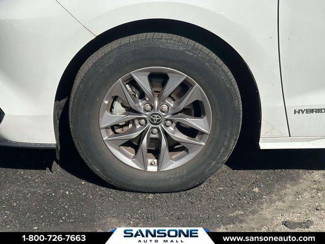 2021 Toyota Sienna LE 8 Passenger