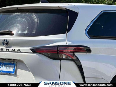 2021 Toyota Sienna LE 8 Passenger