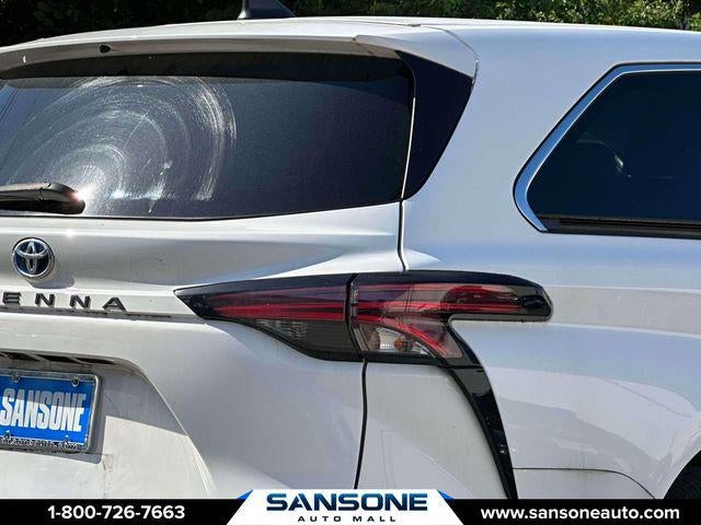 2021 Toyota Sienna LE 8 Passenger