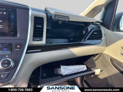 2015 Toyota Sienna XLE 8 Passenger