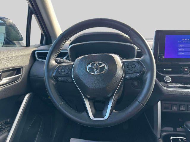 2025 Toyota Corolla Cross XLE