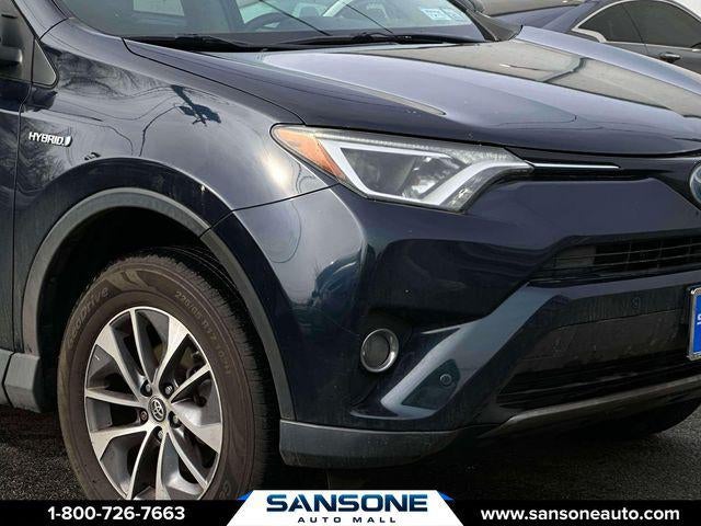 2017 Toyota RAV4 Hybrid XLE