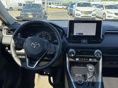 2025 Toyota RAV4 Hybrid XLE