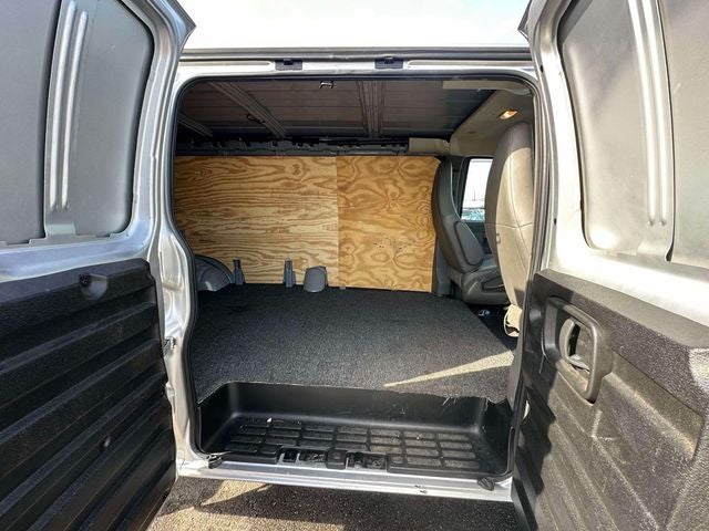 2023 Chevrolet Express 2500 Work Van Cargo