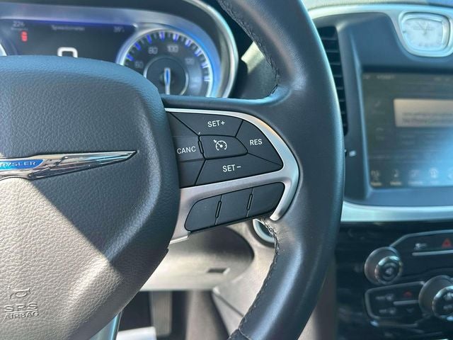 2016 Chrysler 300 Limited