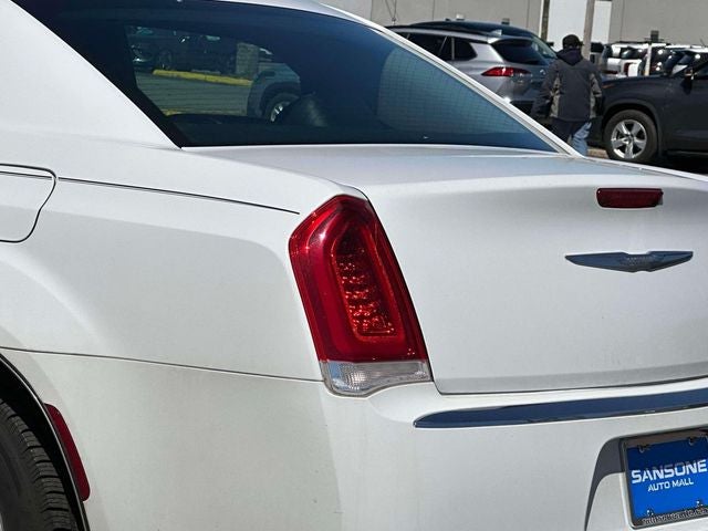 2016 Chrysler 300 Limited